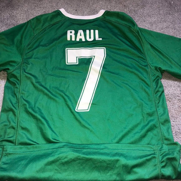 Home and away New York Cosmos jerseys - Picture 4 of 4